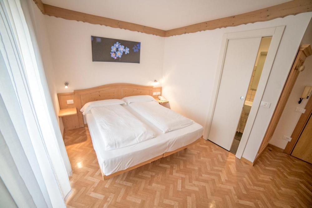 Hotel Due Spade 폴가리아 외부 사진